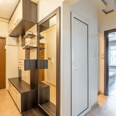 Apartment The Right Choice 1